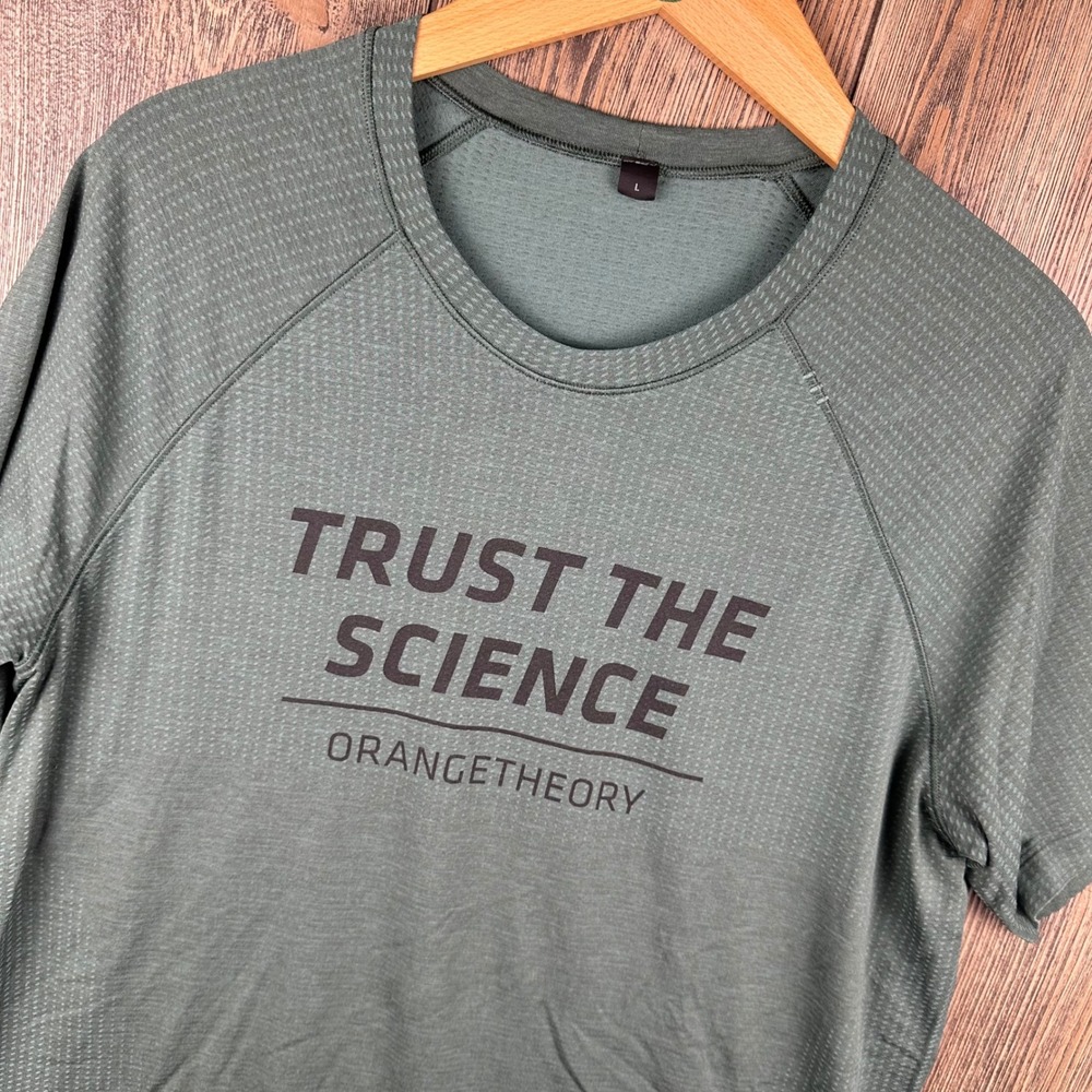 Lululemon Orangetheory Fitness Trust The Science Graphic Shirt Mens Large Green